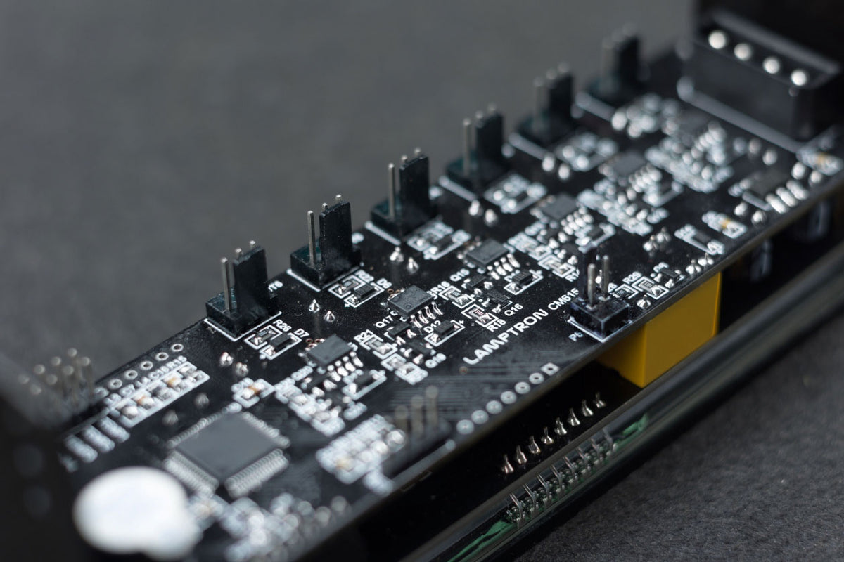 Lamptron viftestyring, CM615, Sort